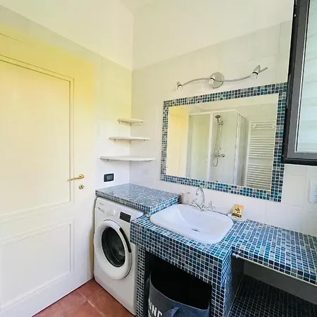 La Casa Di Giulia With Air Conditioning, Wifi And Private Parking * Рапалло
