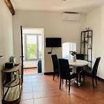 La Casa Di Giulia With Air Conditioning, Wifi And Private Parking *