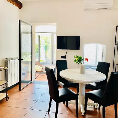 Apartamento La Casa Di Giulia With Air Conditioning, Wifi And Private Parking *