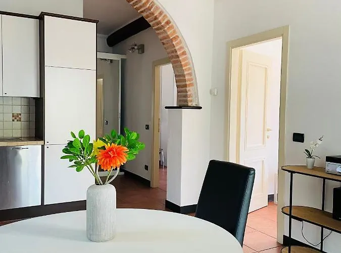 La Casa Di Giulia With Air Conditioning, Wifi And Private Parking *