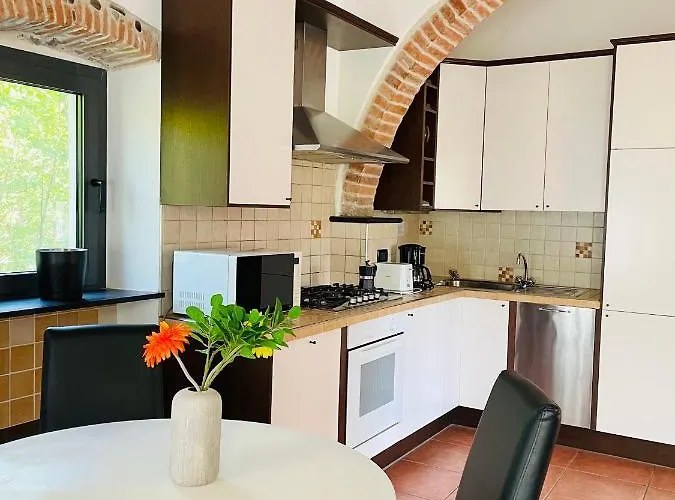La Casa Di Giulia With Air Conditioning, Wifi&private Parking Appartamento